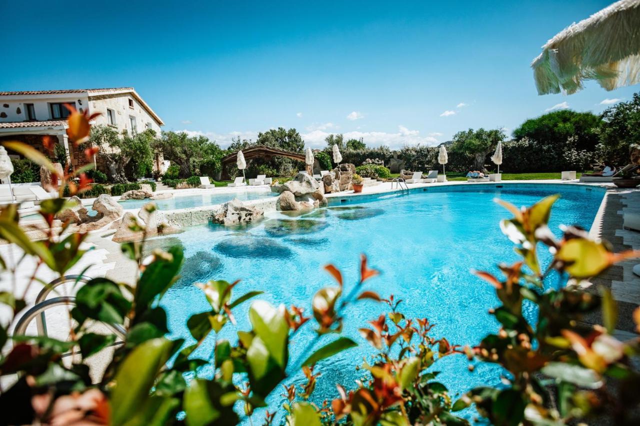 Hotel Pulicinu Baja Sardinia Exterior photo