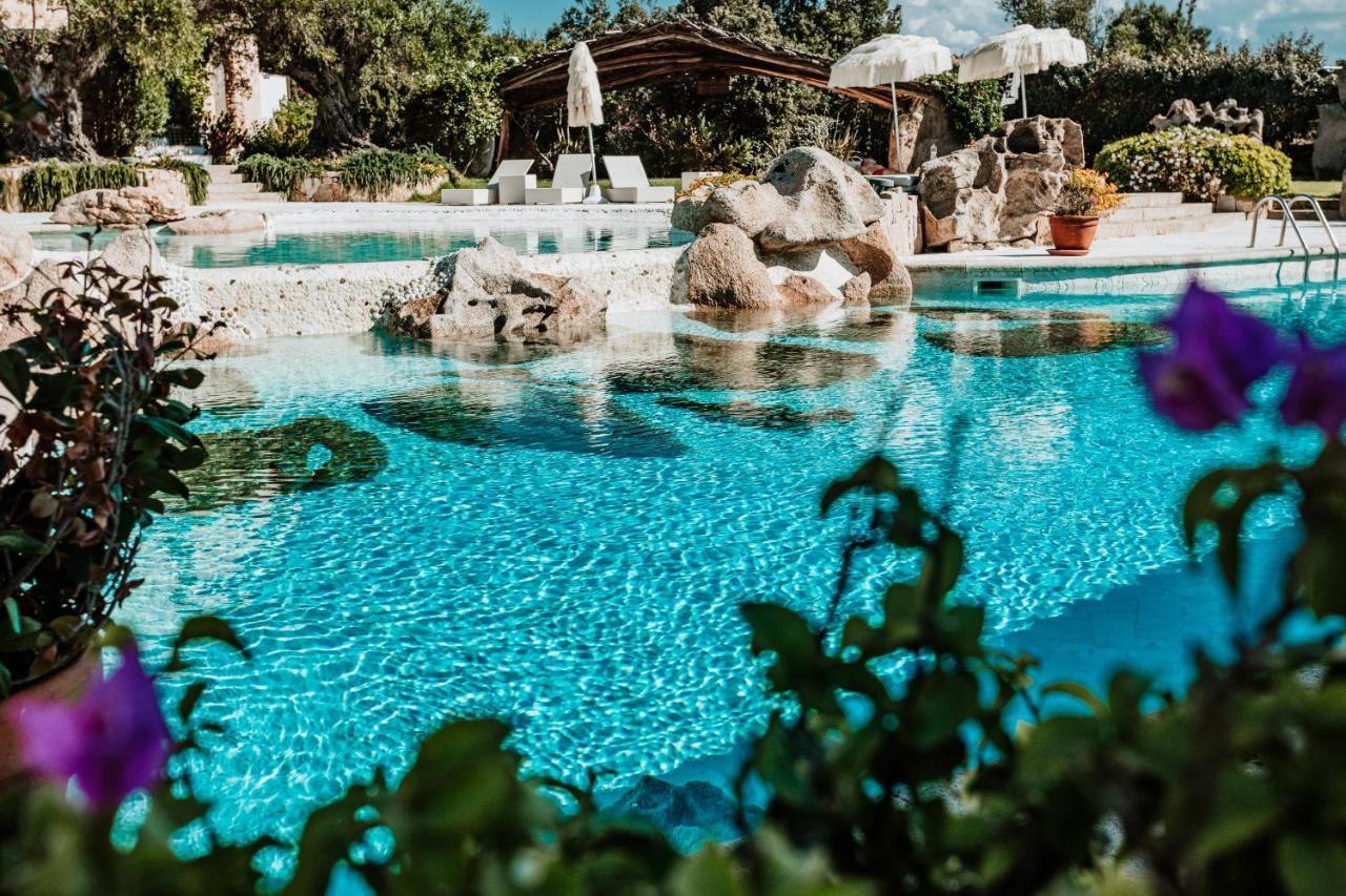 Hotel Pulicinu Baja Sardinia Exterior photo