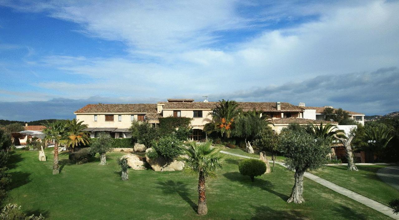 Hotel Pulicinu Baja Sardinia Exterior photo