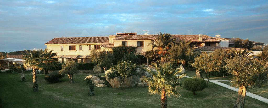 Hotel Pulicinu Baja Sardinia Exterior photo