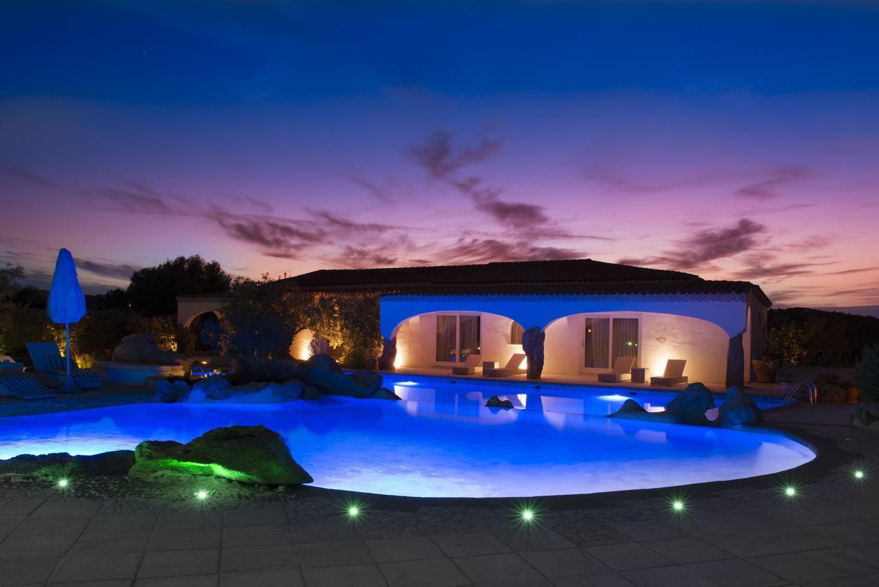 Hotel Pulicinu Baja Sardinia Exterior photo