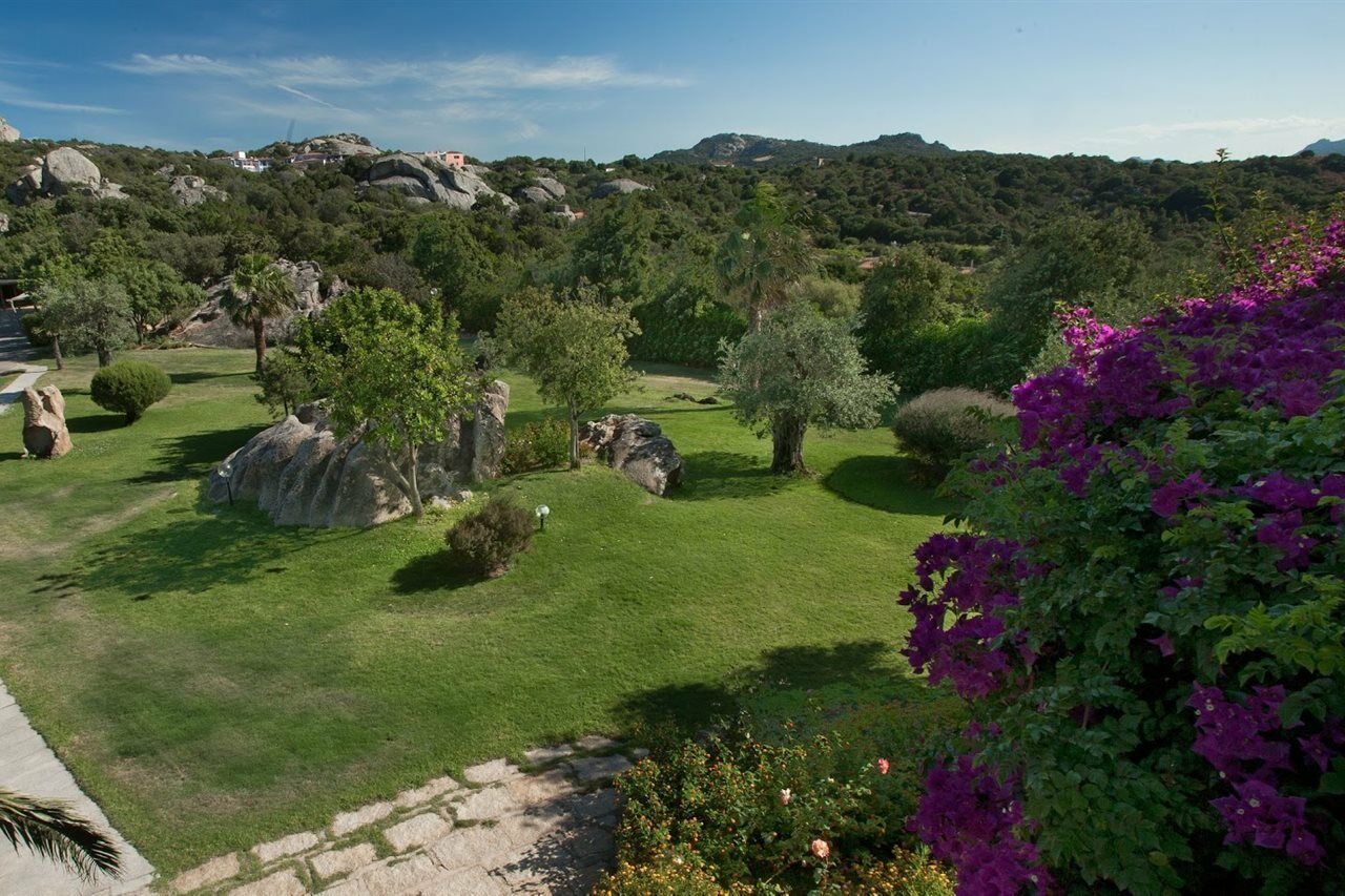 Hotel Pulicinu Baja Sardinia Exterior photo