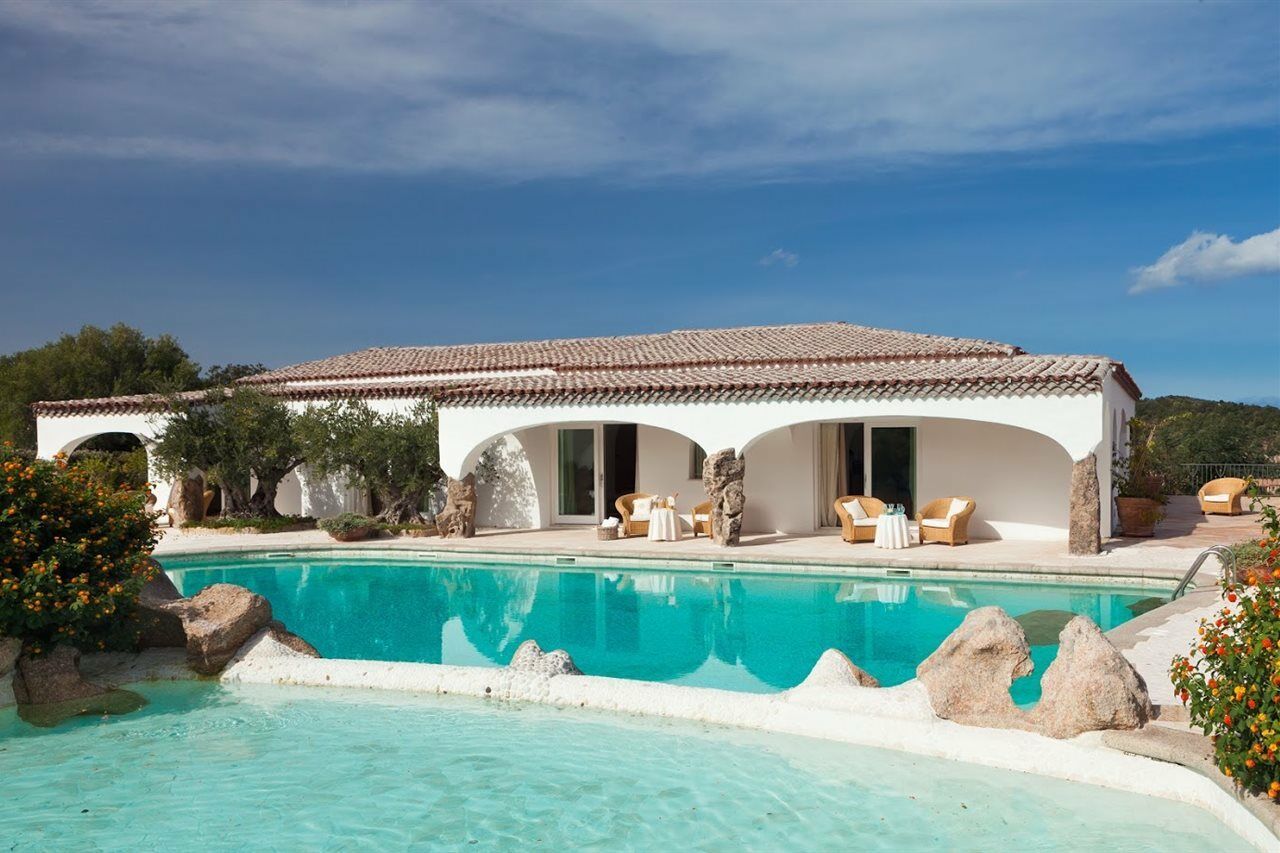 Hotel Pulicinu Baja Sardinia Exterior photo